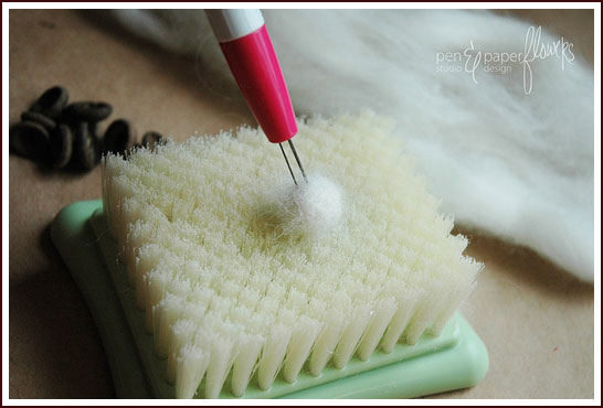 DIY Felt Acorns Tutorial DIY Felt Acorns Tutorial