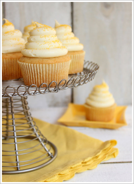 Honey Cupcake with Honey Cream Cheese Frosting Honey Cupcake with Honey Cream Cheese Frosting