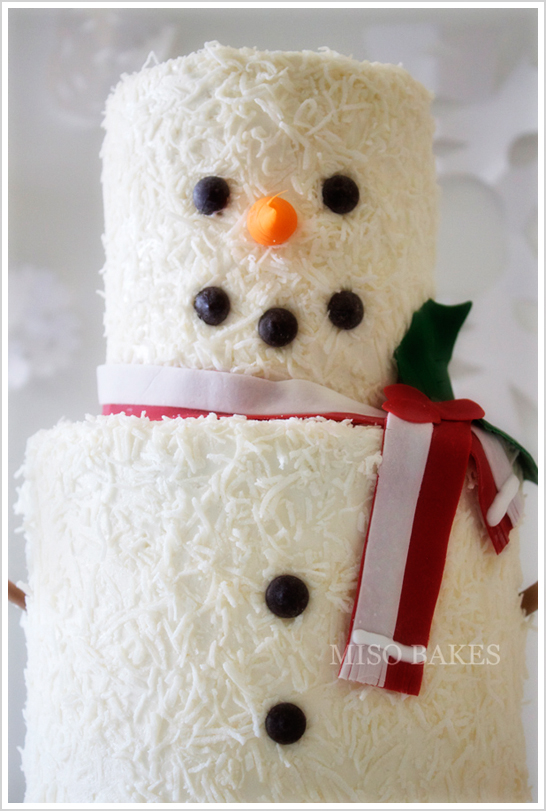 Easy DIY Snowman Cake Easy DIY Snowman Cake