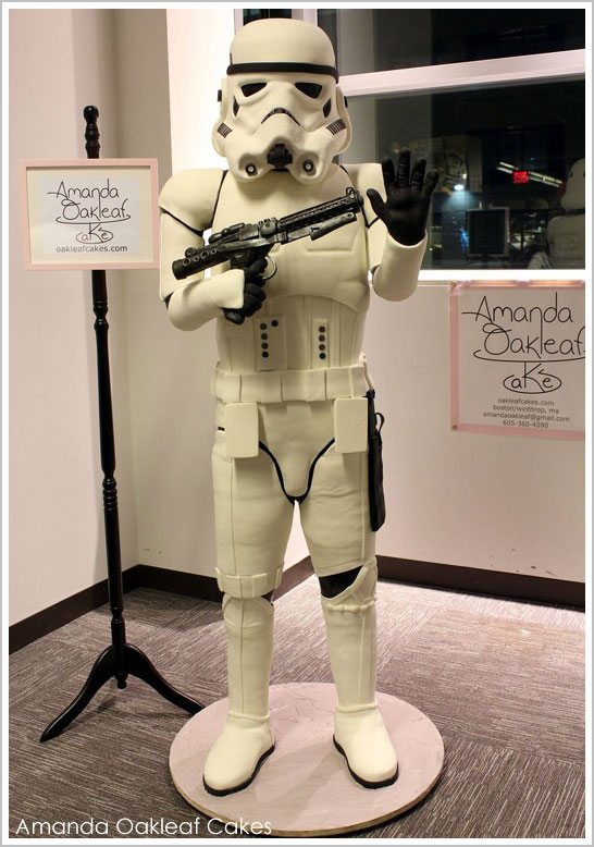 Life-size stormtrooper Cake by Amanda Oakleaf Life-size stormtrooper Cake by Amanda Oakleaf