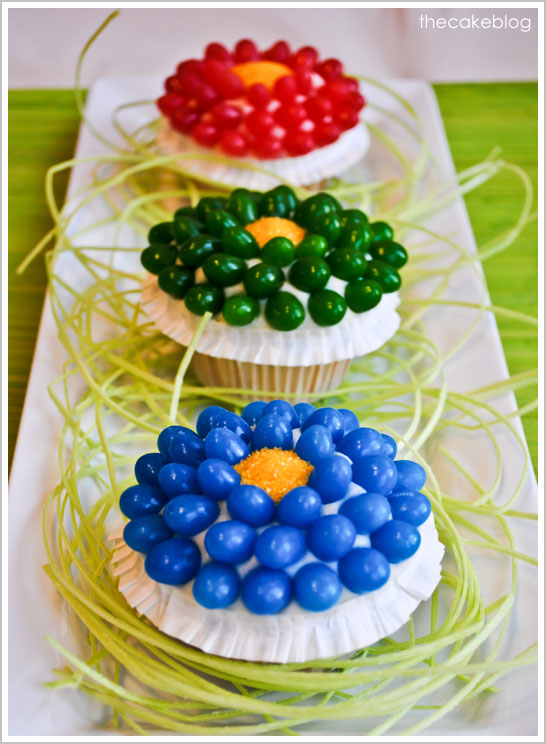 Jelly Bean Flower Cupcakes - Easter Cupcake DIY